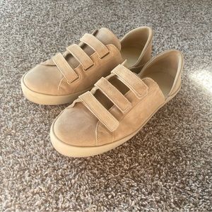 Freda Salvador Libby D’Orsay Sneaker